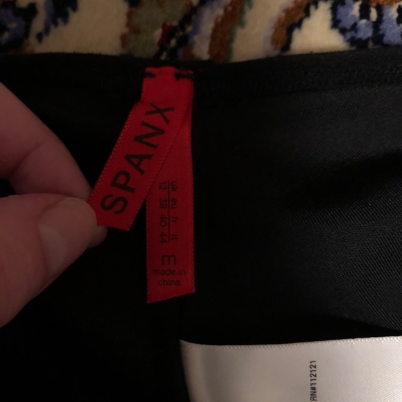 Spanx Slimplicity shapewear size medium - black - Picture 3 of 3